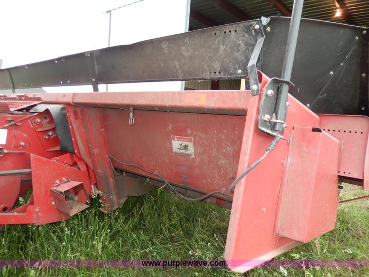 image for item D4785 1998 Case IH 1063 corn head