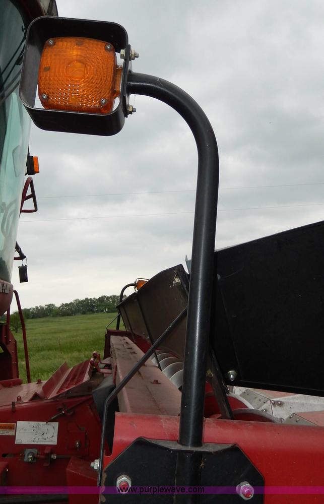image for item D4785 1998 Case IH 1063 corn head