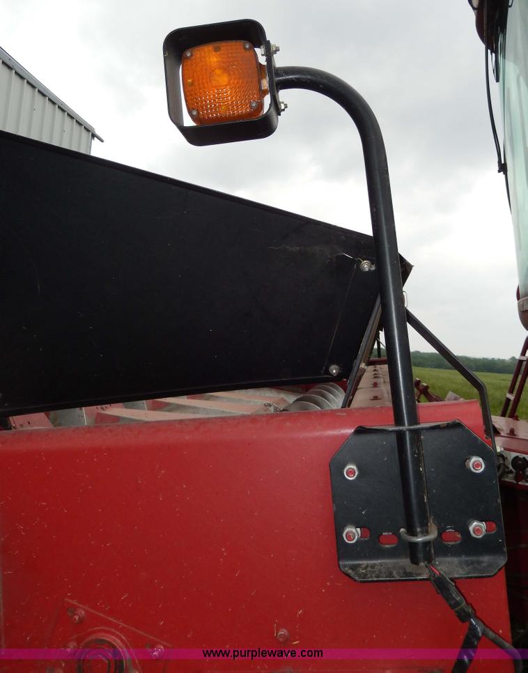 image for item D4785 1998 Case IH 1063 corn head