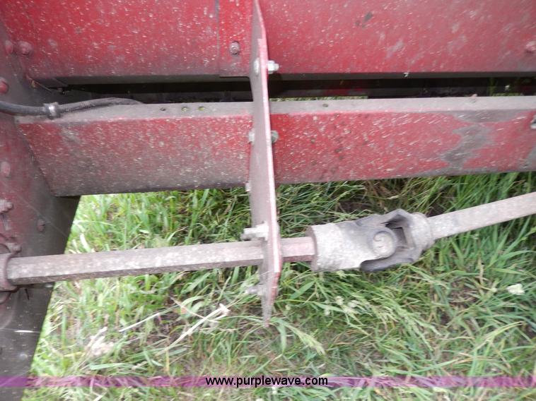 image for item D4785 1998 Case IH 1063 corn head