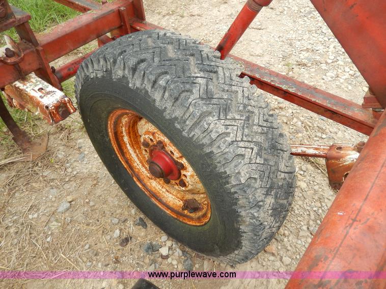 image for item D4787 International 18' field cultivator
