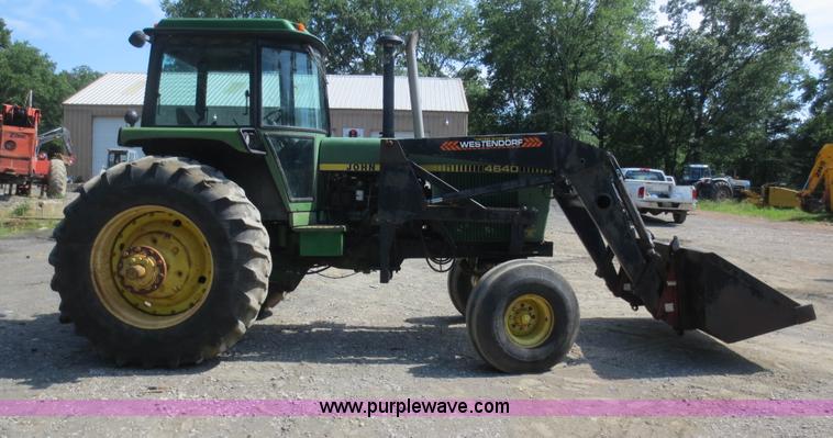 image for item D5872 1979 John Deere 4640 tractor