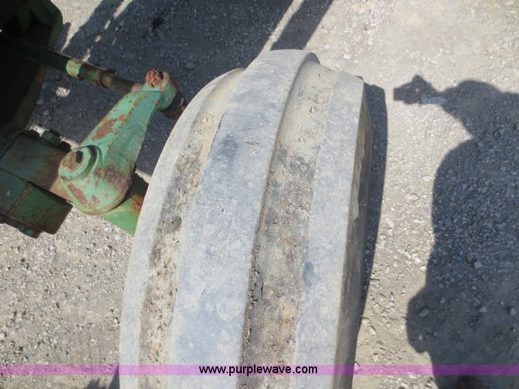 image for item D5872 1979 John Deere 4640 tractor