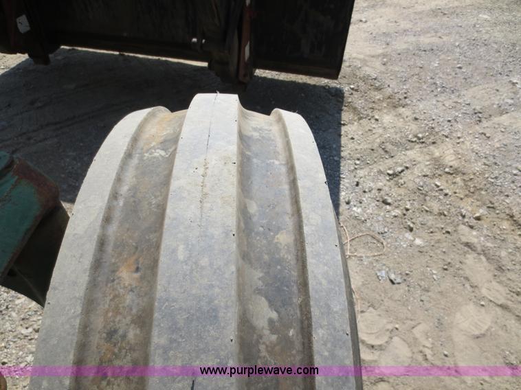 image for item D5872 1979 John Deere 4640 tractor