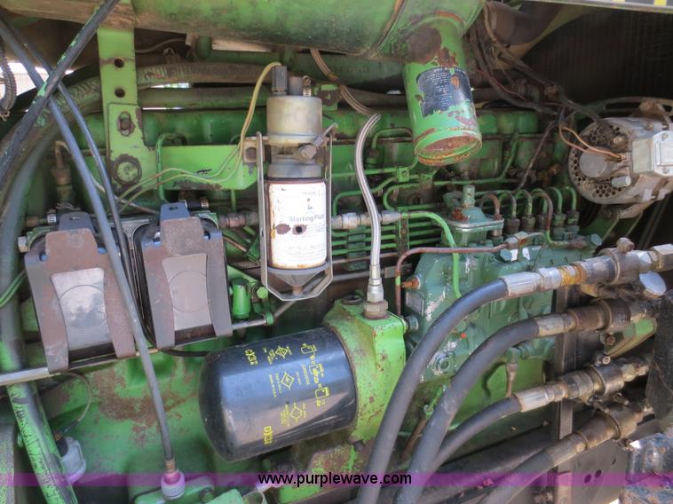 image for item D5872 1979 John Deere 4640 tractor