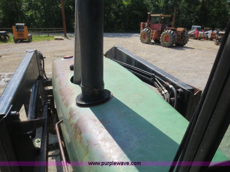 image for item D5872 1979 John Deere 4640 tractor