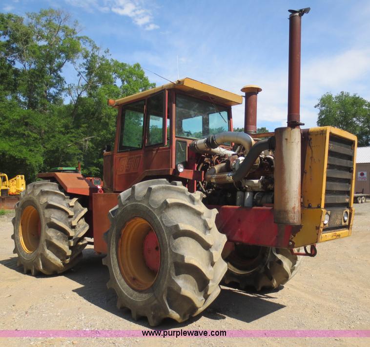 image for item D5873 1977 Versatile 850 4WD tractor