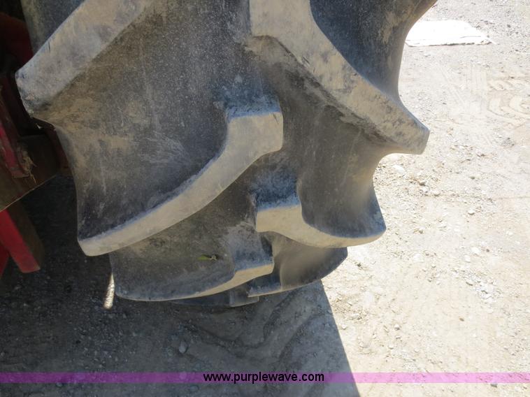 image for item D5873 1977 Versatile 850 4WD tractor