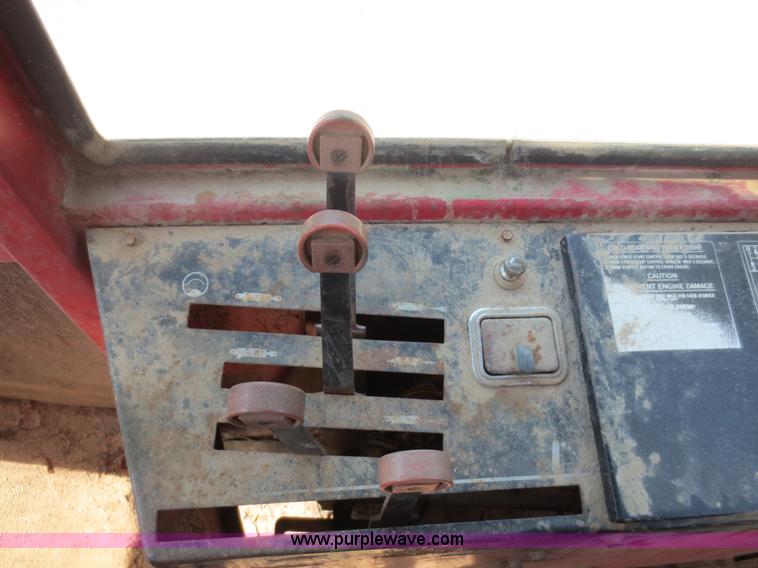 image for item D5873 1977 Versatile 850 4WD tractor