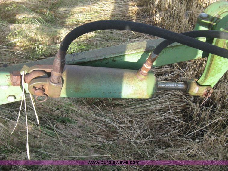 image for item D8352 John Deere E1600 chisel