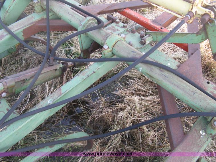 image for item D8352 John Deere E1600 chisel