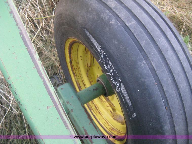 image for item D8352 John Deere E1600 chisel