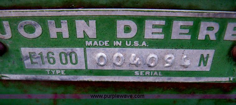 image for item D8352 John Deere E1600 chisel