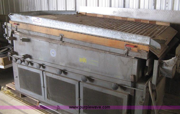 image for item D8371 Oliver 160A high capacity gravity seed seperator