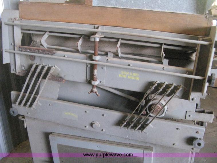 image for item D8371 Oliver 160A high capacity gravity seed seperator