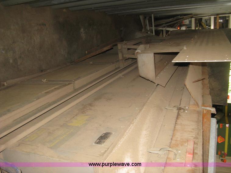 image for item D8371 Oliver 160A high capacity gravity seed seperator