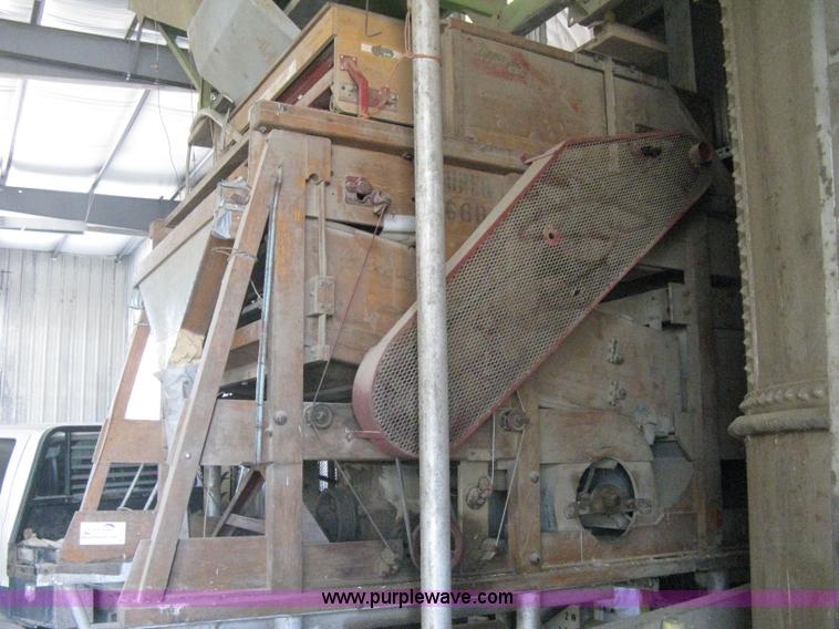 image for item D8372 Clipper Super 68D seed cleaner