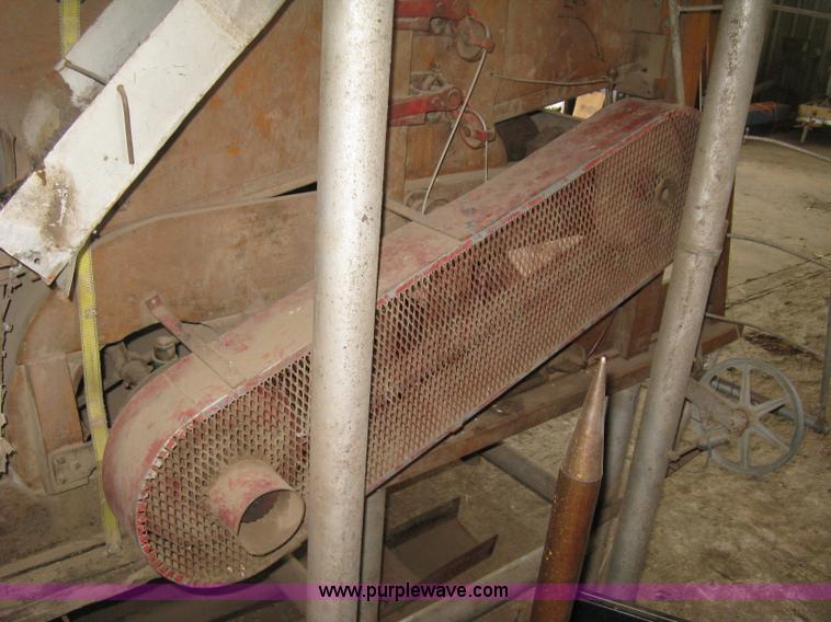 image for item D8372 Clipper Super 68D seed cleaner