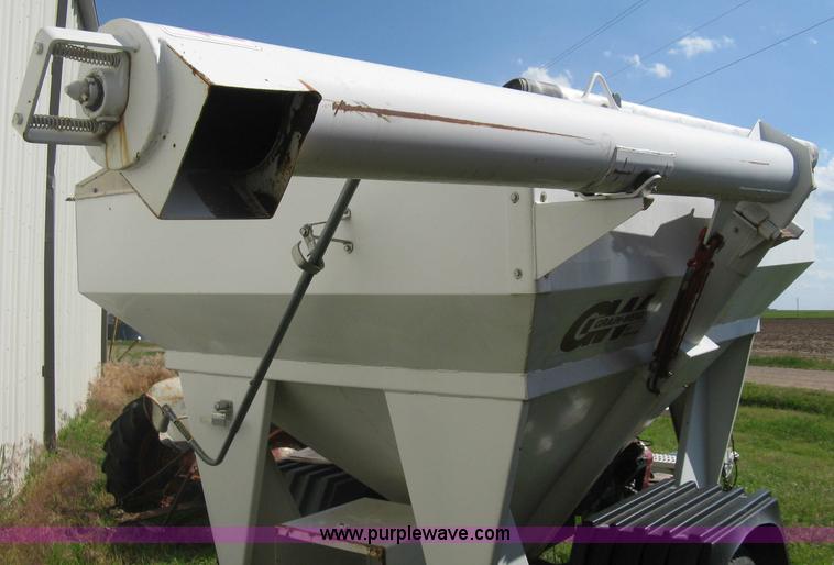 image for item D8378 1999 GW GW-150 grain weigh cart