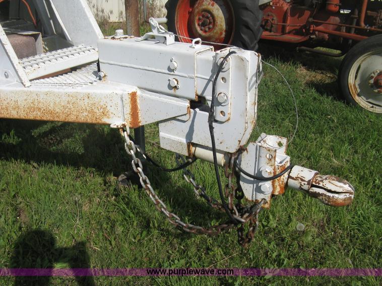 image for item D8378 1999 GW GW-150 grain weigh cart