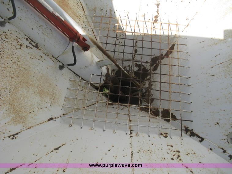 image for item D8378 1999 GW GW-150 grain weigh cart