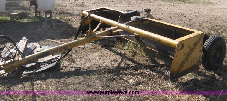 image for item D8381 10' box blade