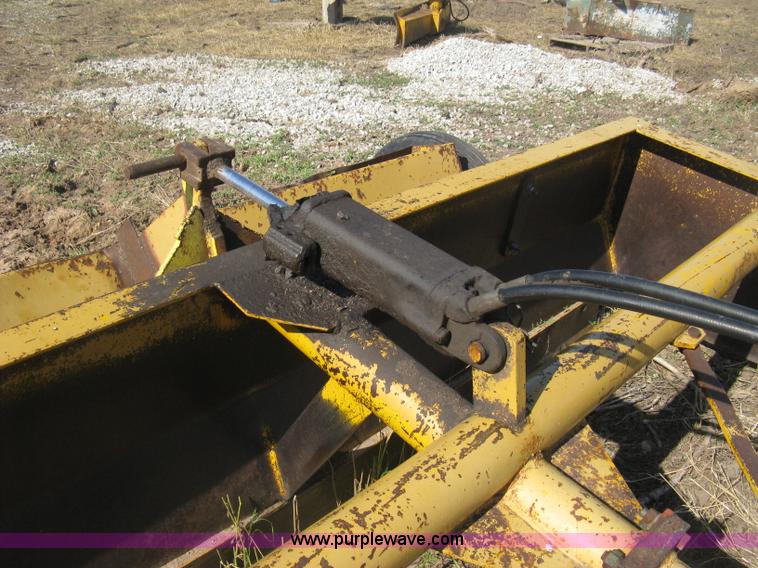 image for item D8381 10' box blade