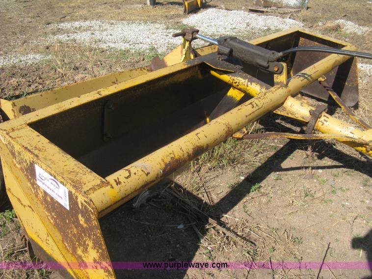 image for item D8381 10' box blade