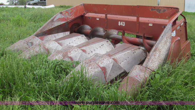 image for item E3971 International Harvester 843 four row corn head