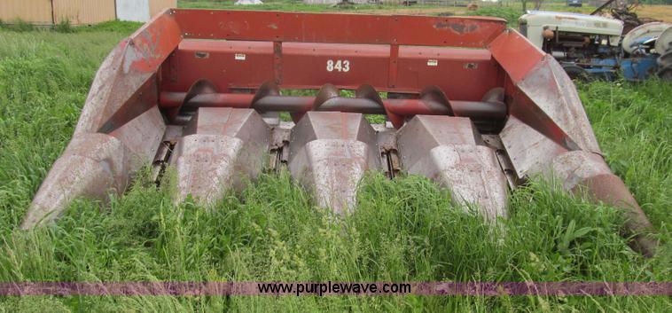 image for item E3971 International Harvester 843 four row corn head