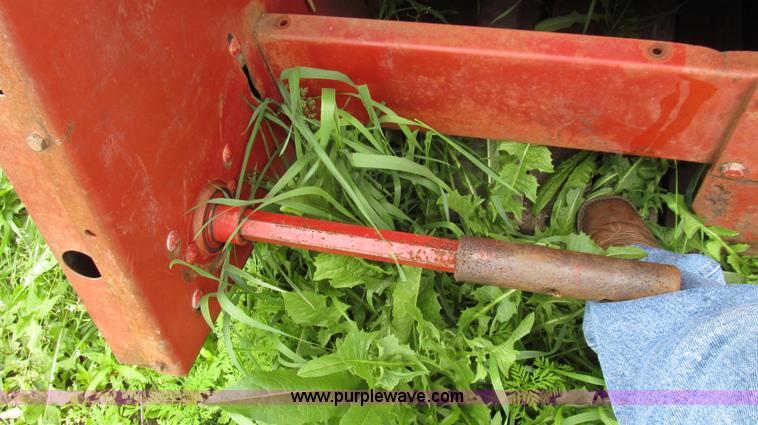 image for item E3971 International Harvester 843 four row corn head