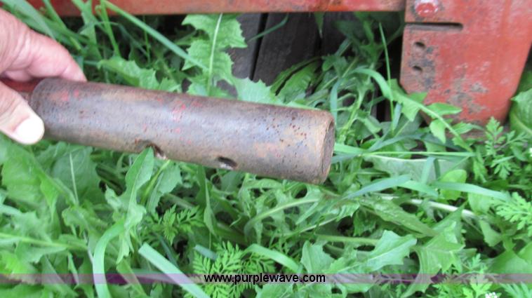 image for item E3971 International Harvester 843 four row corn head