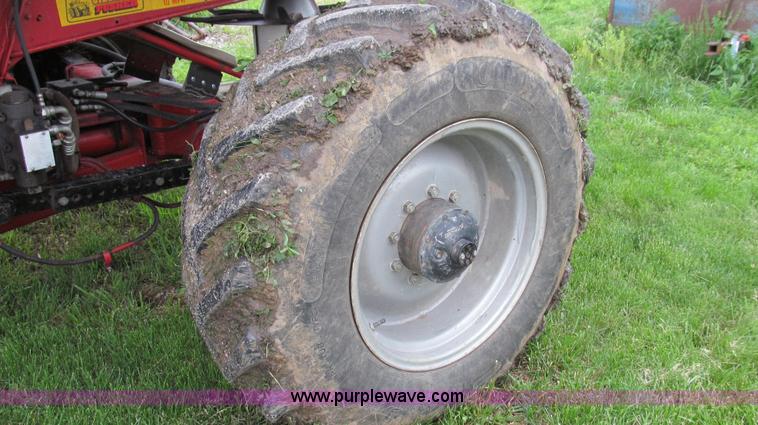 image for item E3973 1986 Case IH 1620 combine