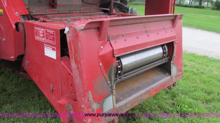 image for item E3973 1986 Case IH 1620 combine