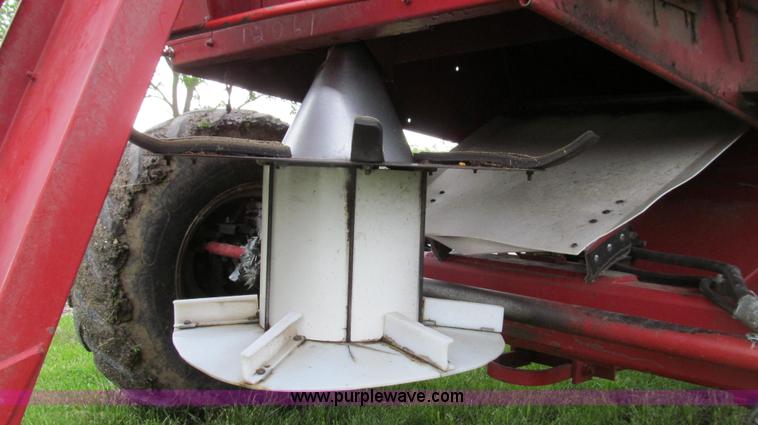 image for item E3973 1986 Case IH 1620 combine