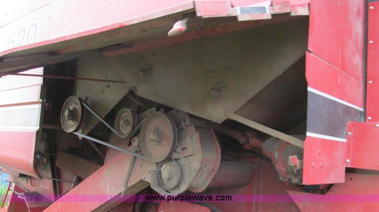 image for item E3973 1986 Case IH 1620 combine