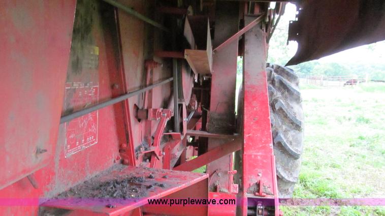 image for item E3973 1986 Case IH 1620 combine