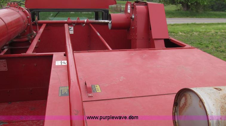 image for item E3973 1986 Case IH 1620 combine