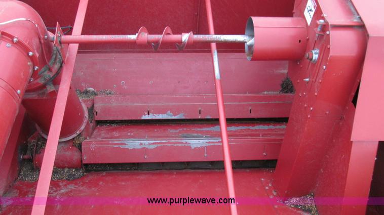 image for item E3973 1986 Case IH 1620 combine