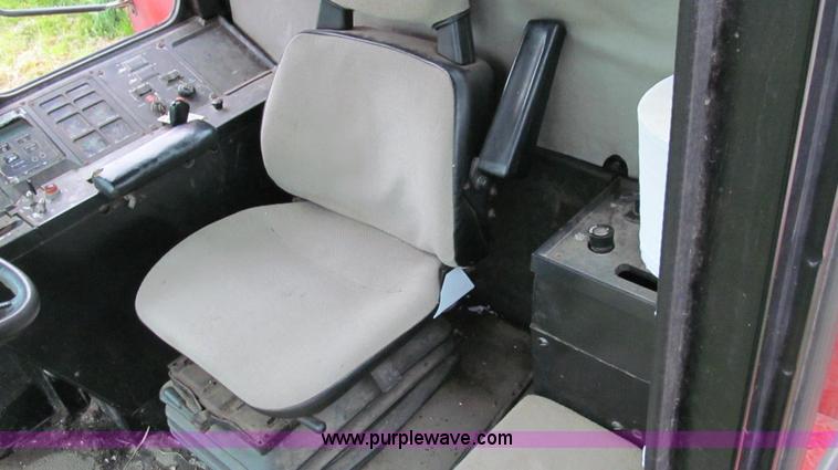 image for item E3973 1986 Case IH 1620 combine