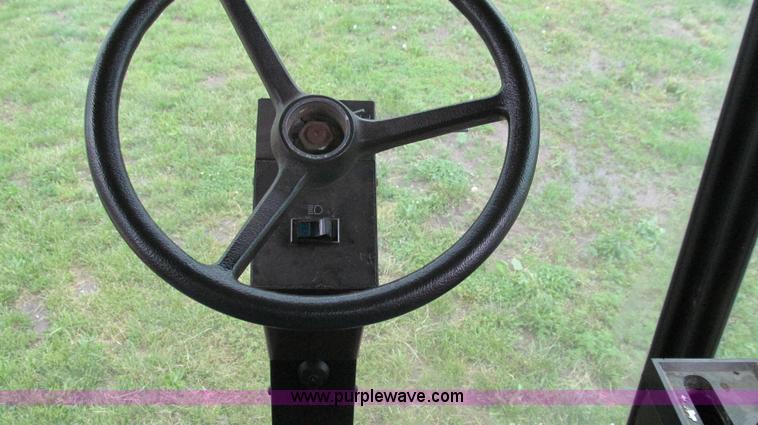 image for item E3973 1986 Case IH 1620 combine