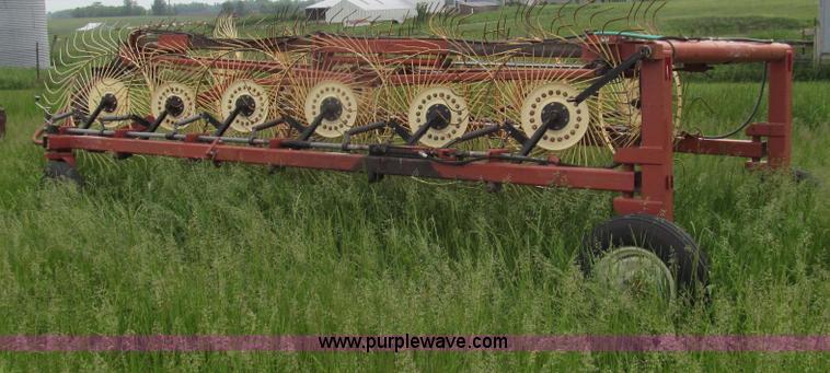 image for item E3976 Hesston Series 3900 wheel rake