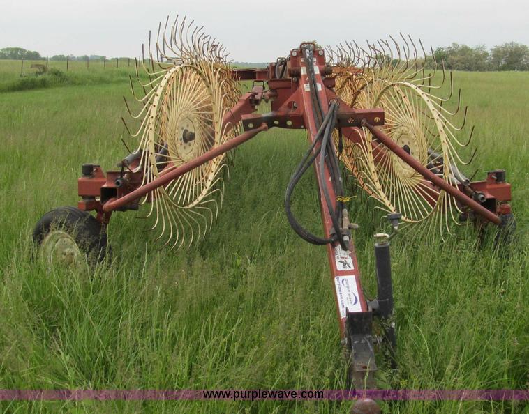 image for item E3976 Hesston Series 3900 wheel rake