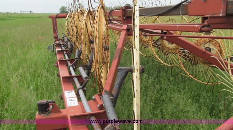 image for item E3976 Hesston Series 3900 wheel rake
