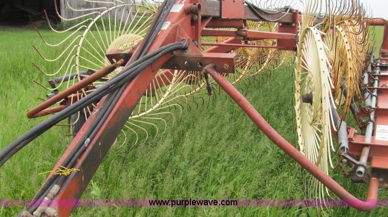image for item E3976 Hesston Series 3900 wheel rake