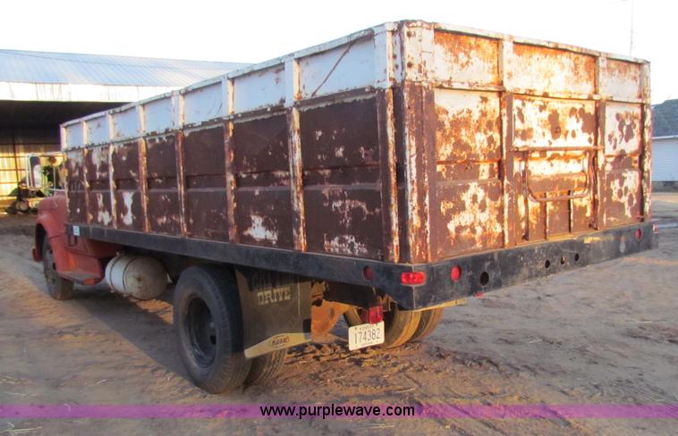 image for item E8461 1972 Chevrolet C50 dump truck