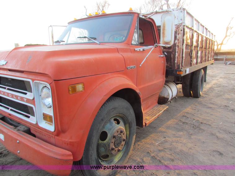 image for item E8461 1972 Chevrolet C50 dump truck