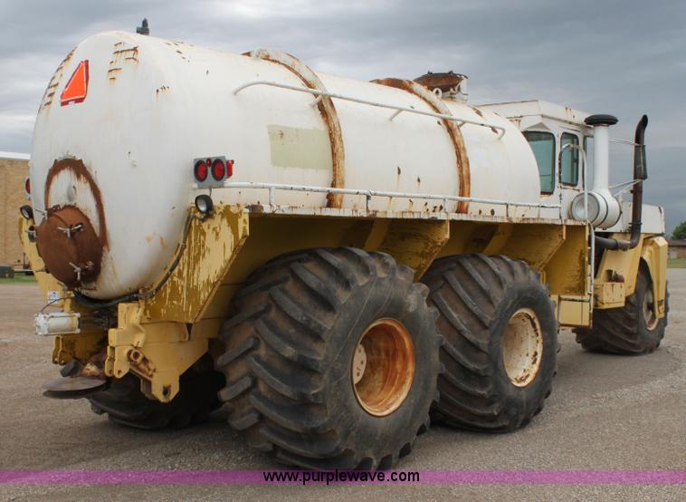 image for item E8493 Ag-Chem TerraGator 1603 floater