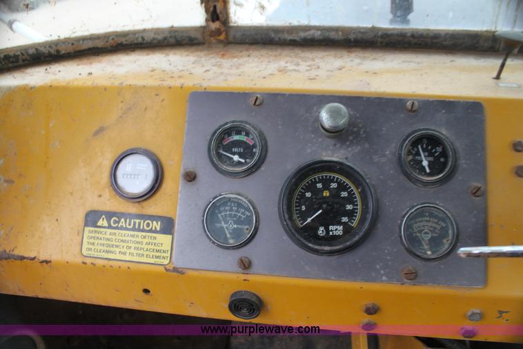 image for item E8493 Ag-Chem TerraGator 1603 floater