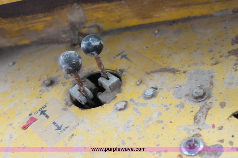 image for item E8493 Ag-Chem TerraGator 1603 floater